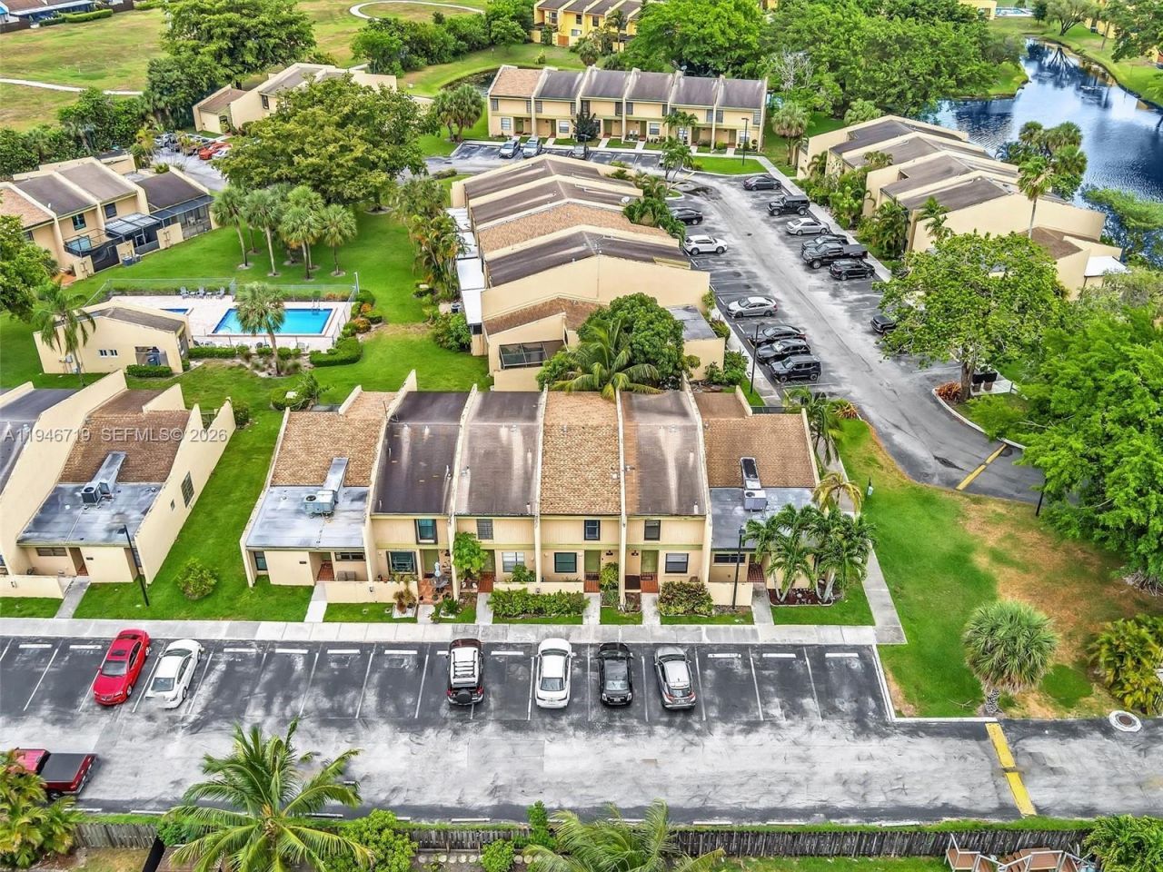 9401 NW 14th Ct, Unit 224, Pembroke Pines, FL 33024 Photo