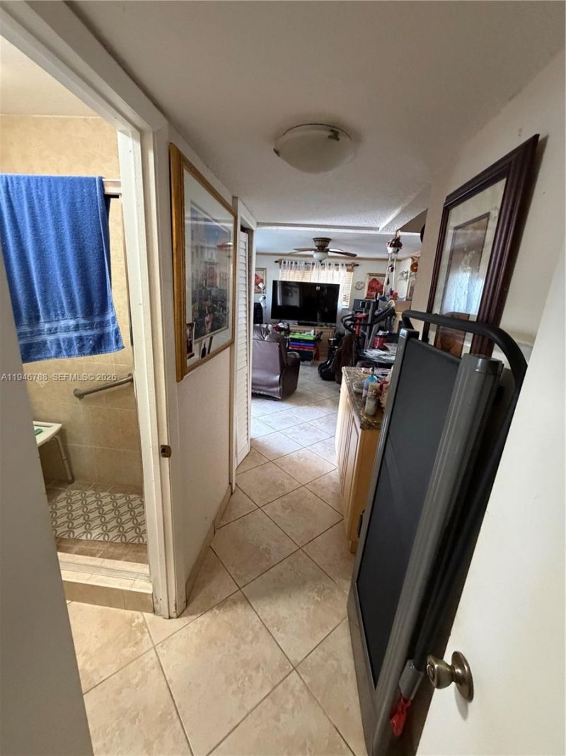 6090 W 5th Ln, Hialeah, FL 33012 Photo