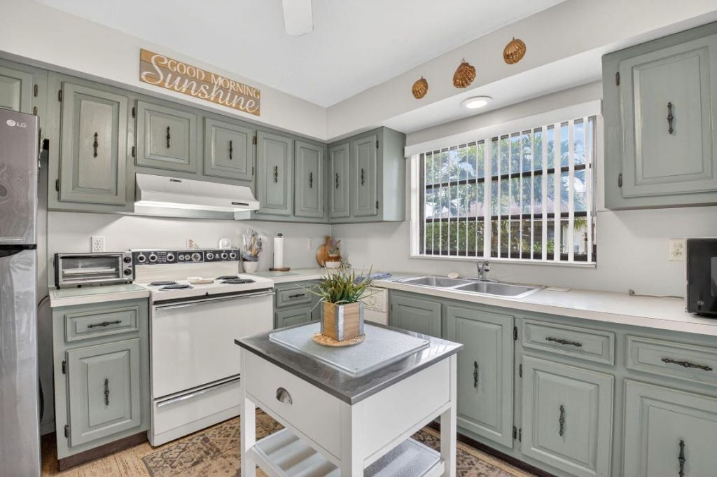 4972 Dovewood Road, Unit B, Boynton Beach, FL 33436 Photo