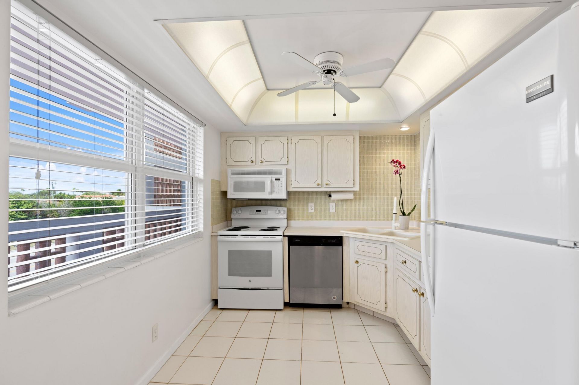 10 SE 13th Street, Unit C3, Boca Raton, FL 33432 Photo
