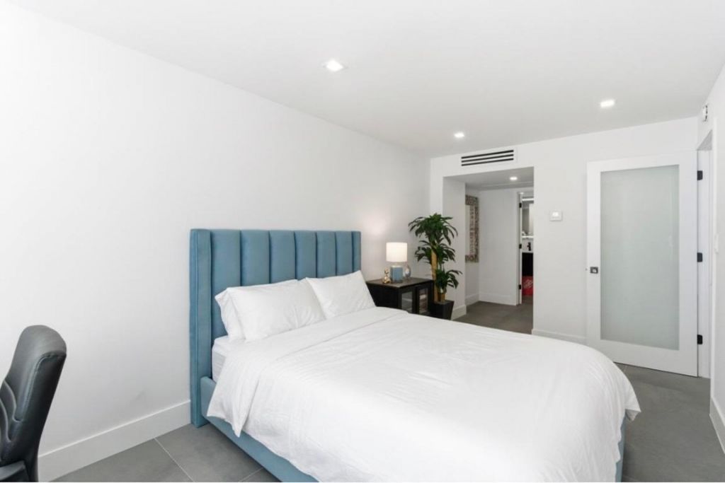 5555 Collins Avenue, Unit 16p, Miami Beach, FL 33140 Photo