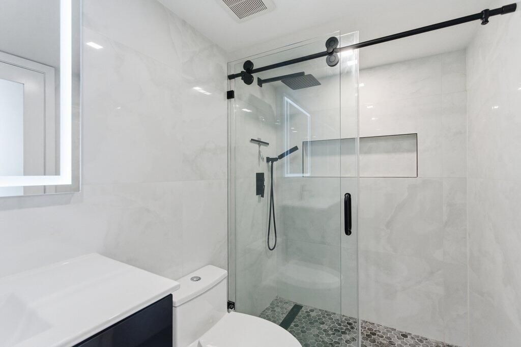 5555 Collins Avenue, Unit 16p, Miami Beach, FL 33140 Photo