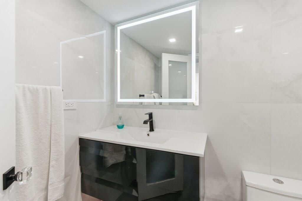 5555 Collins Avenue, Unit 16p, Miami Beach, FL 33140 Photo