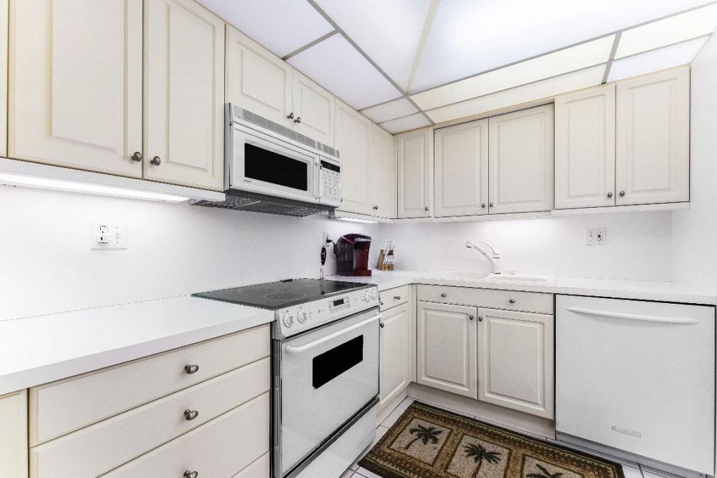 3125 NE 48th Court, Unit 220, Lighthouse Point, FL 33064 Photo