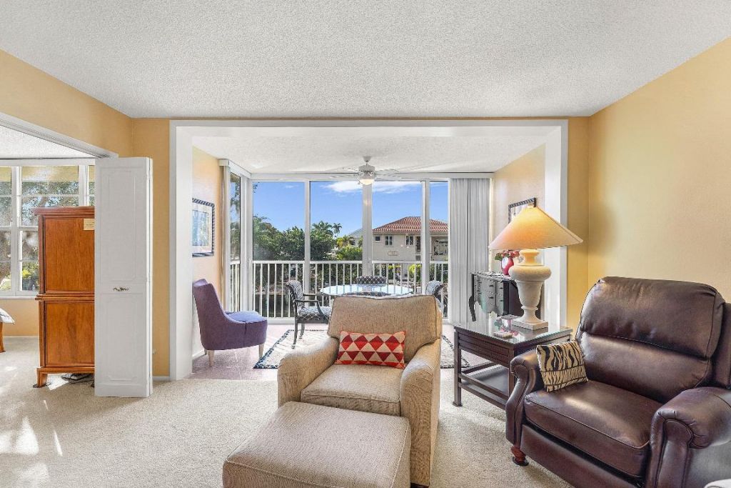 3125 NE 48th Court, Unit 220, Lighthouse Point, FL 33064 Photo