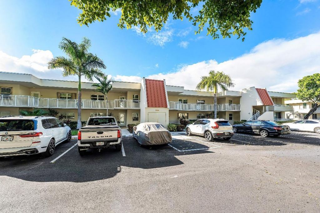 3125 NE 48th Court, Unit 220, Lighthouse Point, FL 33064 Photo