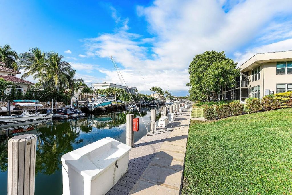 3125 NE 48th Court, Unit 220, Lighthouse Point, FL 33064 Photo