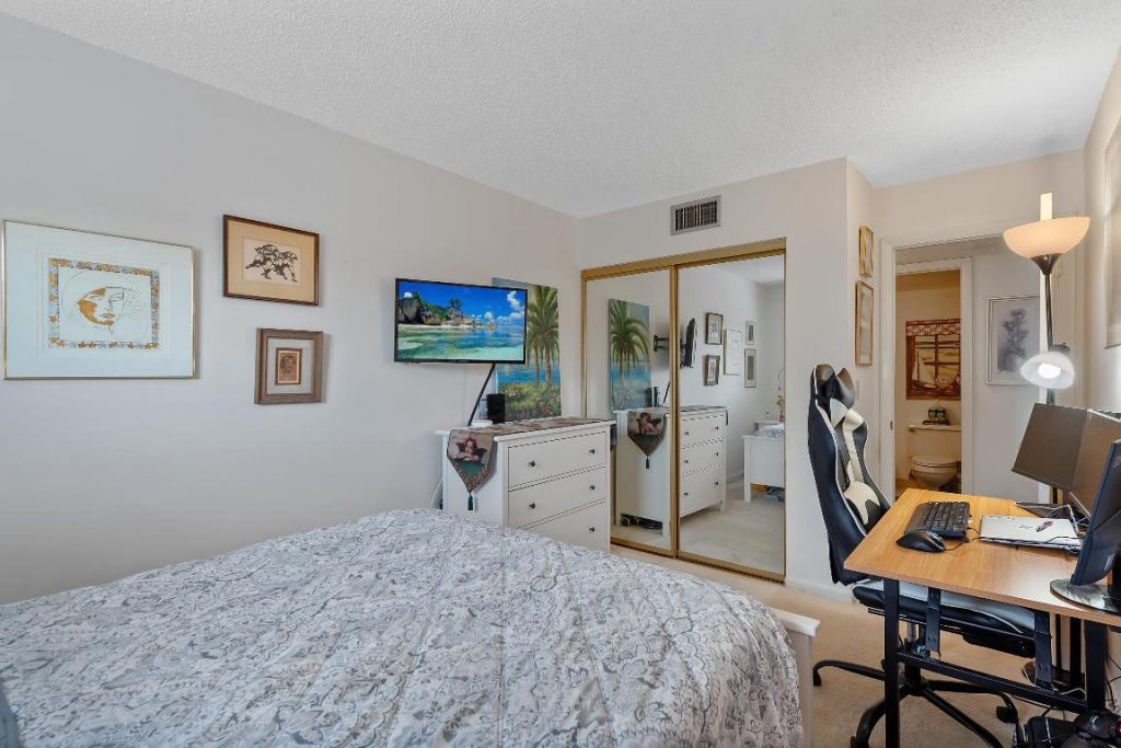 4980 E Sabal Palm Boulevard, Unit 226, Tamarac, FL 33319 Photo