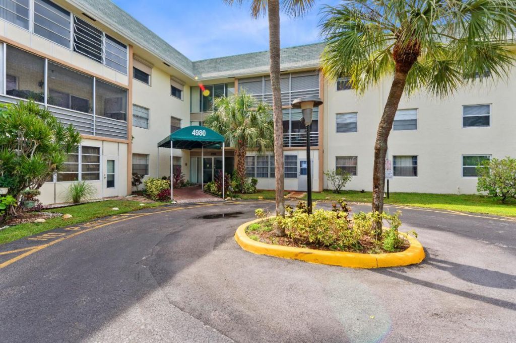 4980 E Sabal Palm Boulevard, Unit 226, Tamarac, FL 33319 Photo