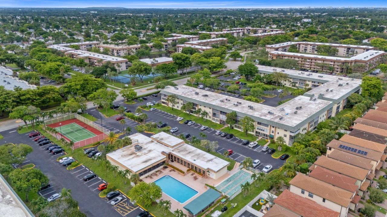 4980 E Sabal Palm Boulevard, Unit 226, Tamarac, FL 33319 Photo