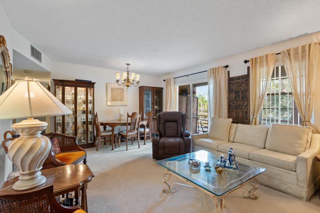 4980 E Sabal Palm Boulevard, Unit 226, Tamarac, FL 33319 Photo