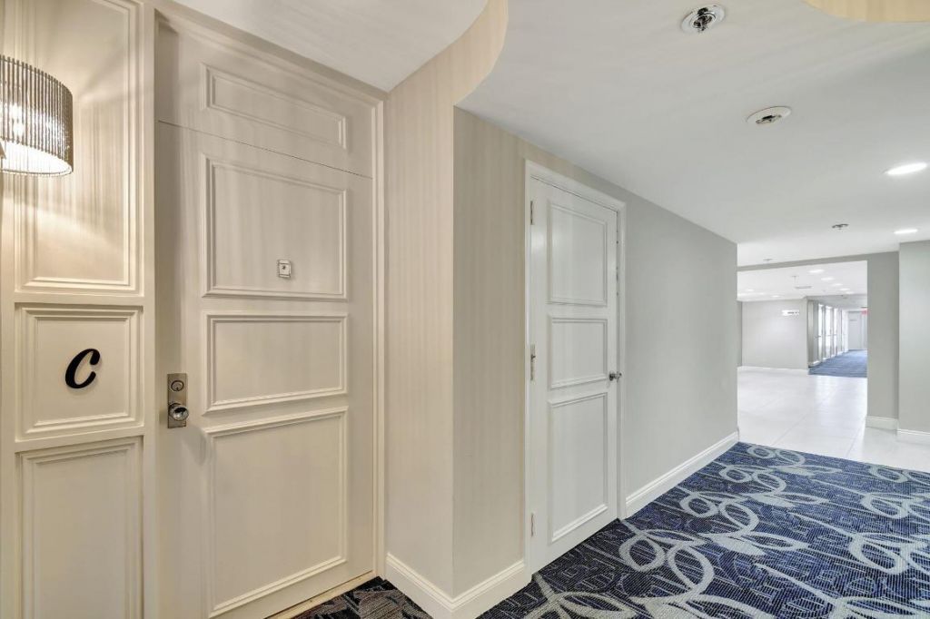 5380 N Ocean Drive, Unit 7c, Singer Island, FL 33404 Photo