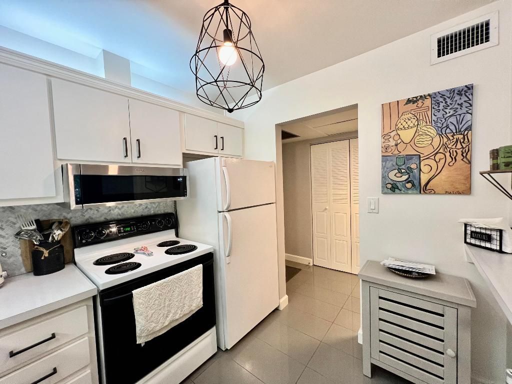 5640 SW 3rd Place, Unit 217, Margate, FL 33068 Photo