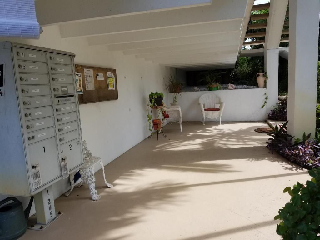 4056 Lake Osborne Drive, Unit 15, Lake Worth Beach, FL 33461 Photo