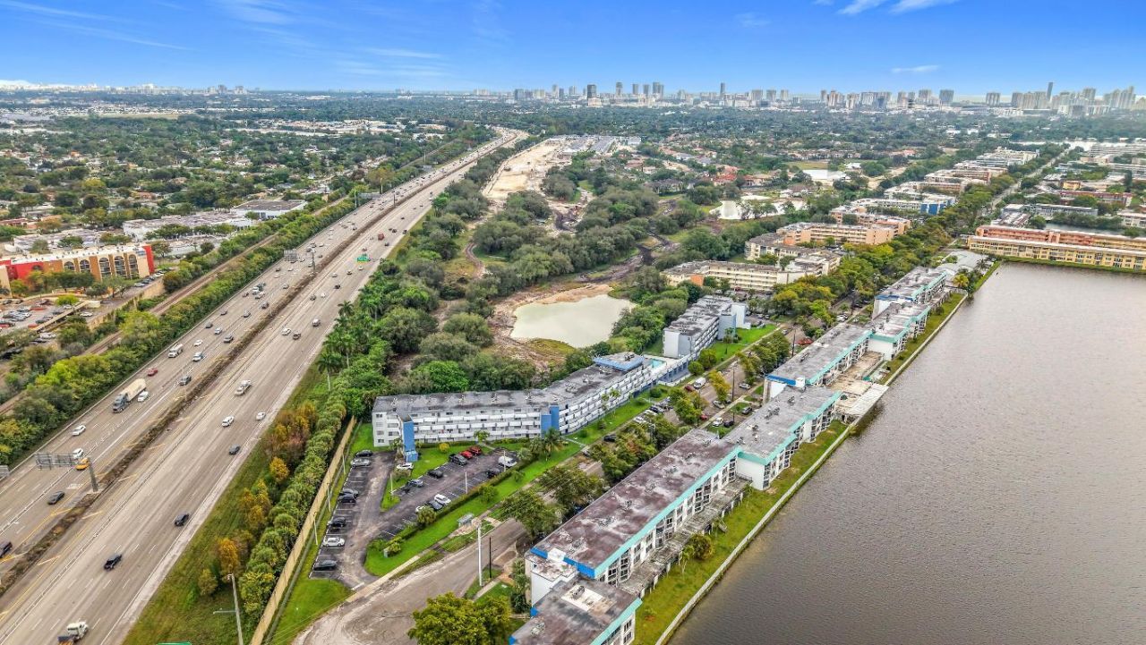 1101 NE 191st Street, Unit H213, Miami, FL 33179 Photo