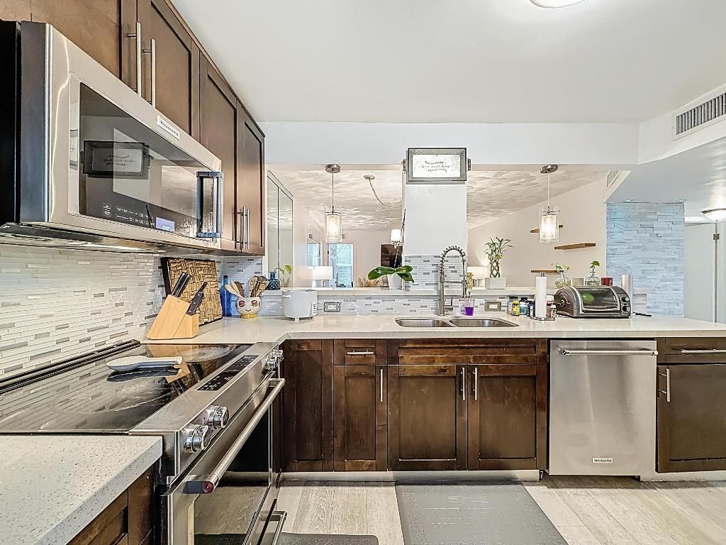 1101 NE 191st Street, Unit H213, Miami, FL 33179 Photo