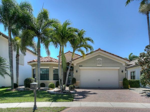 8986 Little Falls Way, Delray Beach, FL 33446