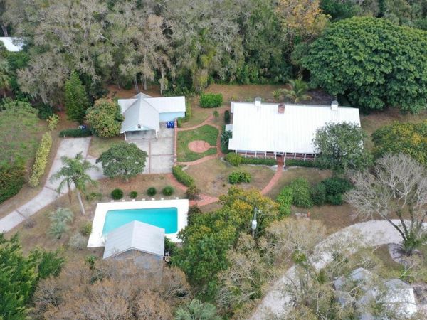 1120 49th Avenue, Vero Beach, FL 32966