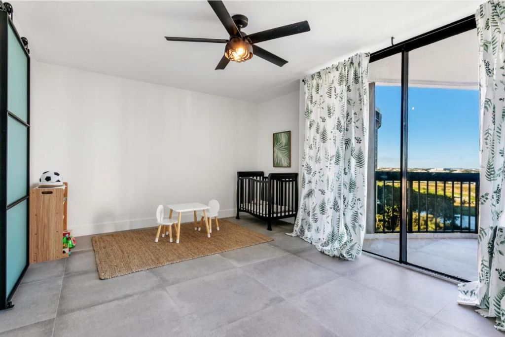 2425 Presidential Way, Unit 1101, West Palm Beach, FL 33401 Photo