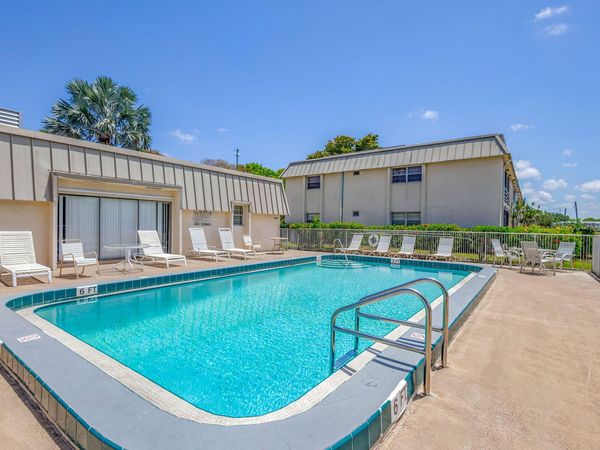 10821 N Military Trail, Unit 3, Palm Beach Gardens, FL 33410