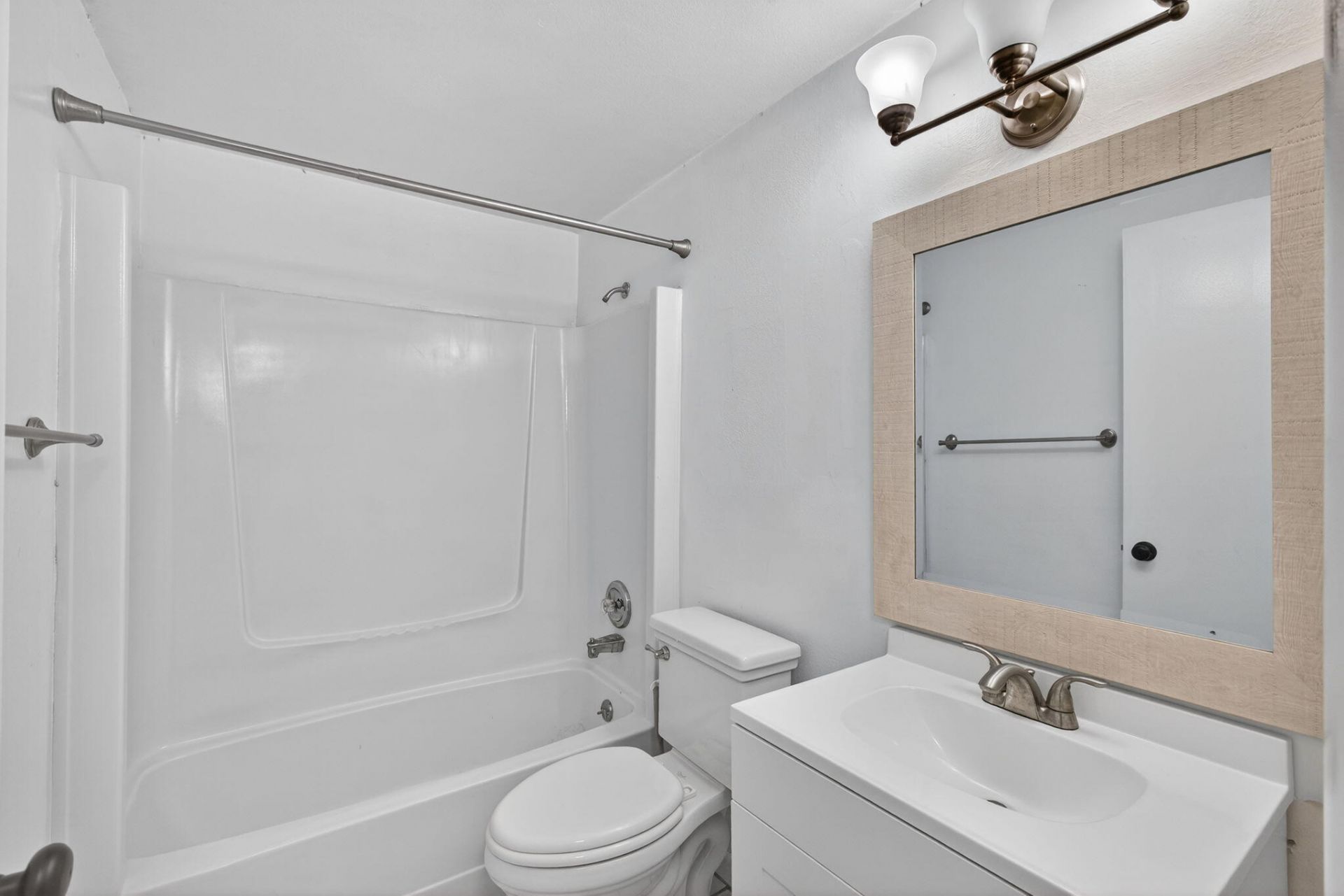 10821 N Military Trail, Unit 3, Palm Beach Gardens, FL 33410 Photo