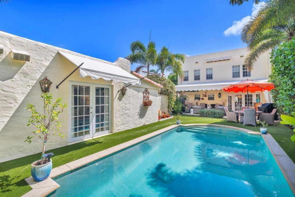 3213 Vincent Road, West Palm Beach, FL 33405 Photo