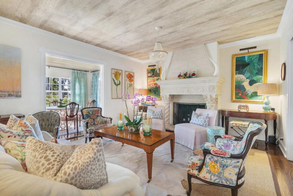 3213 Vincent Road, West Palm Beach, FL 33405 Photo