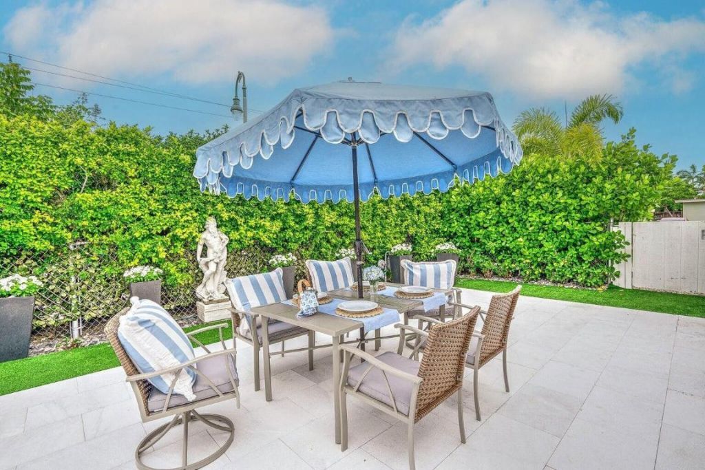 246 Elwa Place, West Palm Beach, FL 33405 Photo