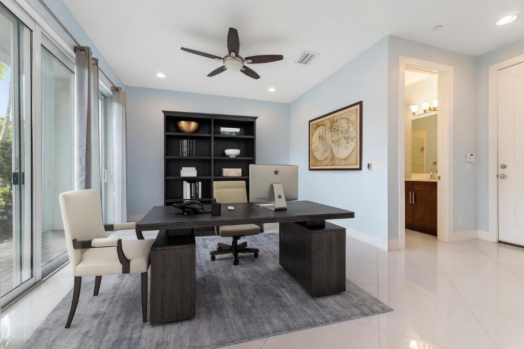 7085 Edison Place, Palm Beach Gardens, FL 33418 Photo