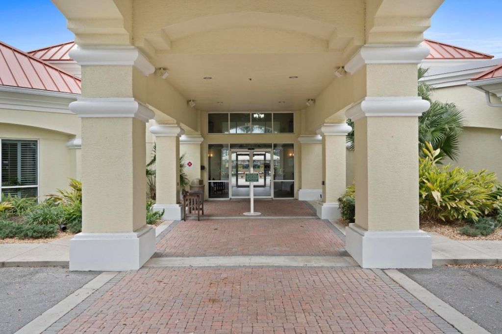 599 NW San Remo Circle, Port Saint Lucie, FL 34986 Photo