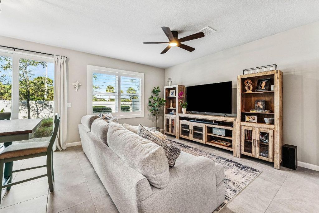 329 SE Halifax Lane, Stuart, FL 34994 Photo