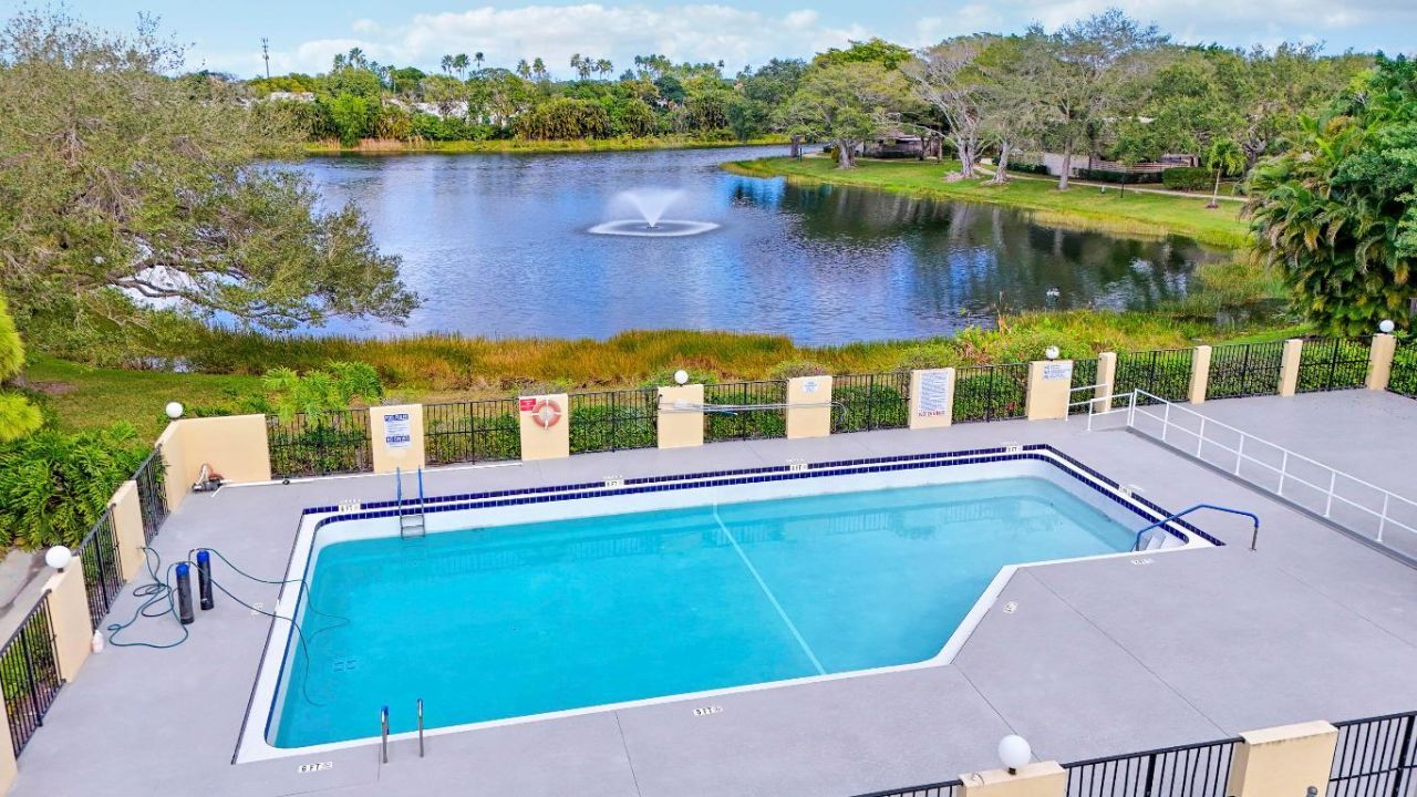 1114 11th Terrace, Palm Beach Gardens, FL 33418 Photo