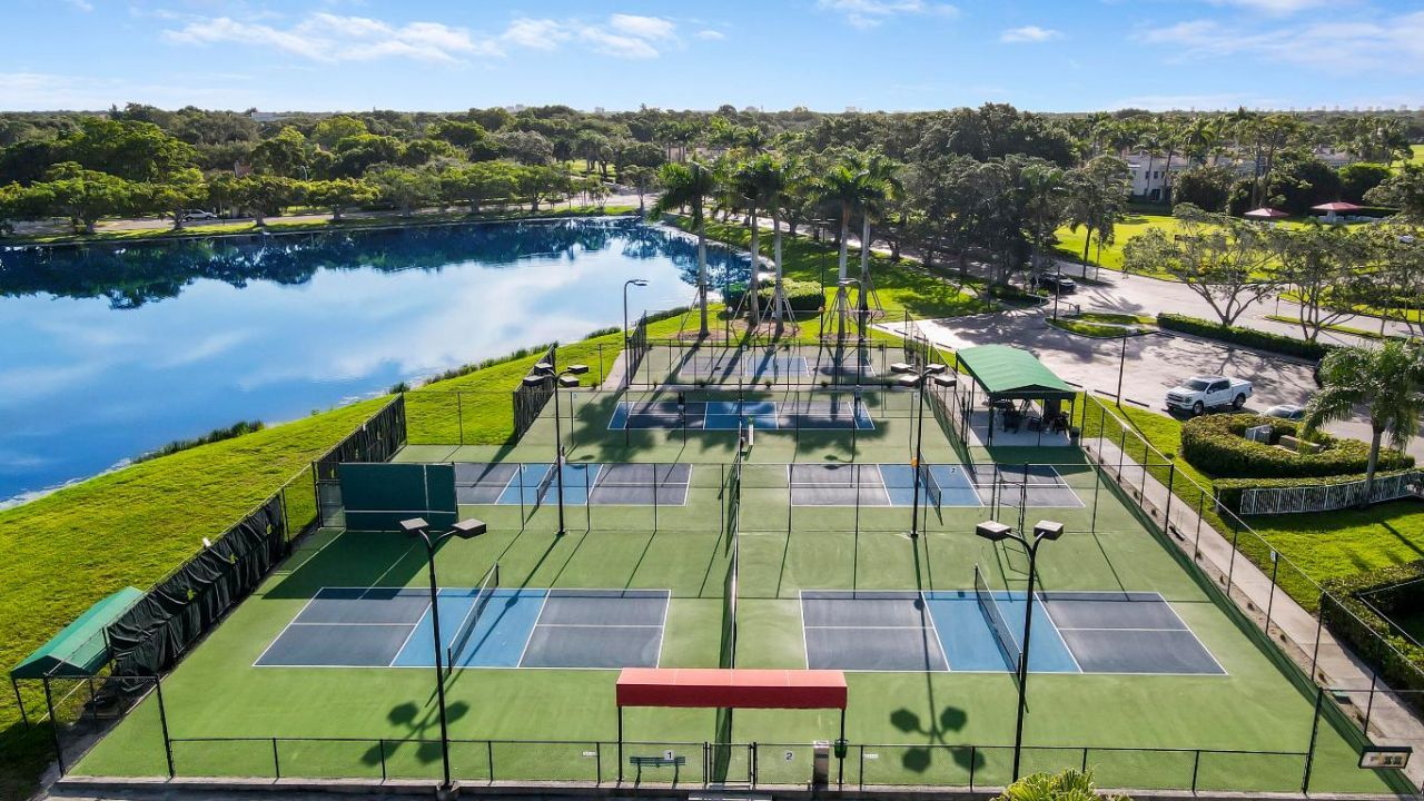 1114 11th Terrace, Palm Beach Gardens, FL 33418 Photo