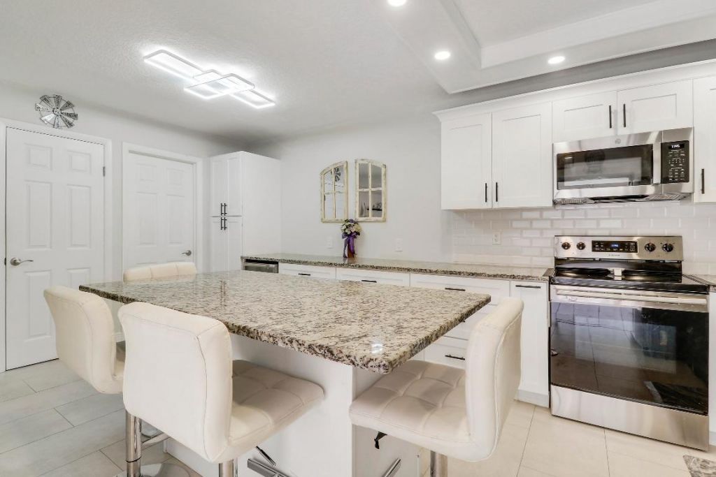 1114 11th Terrace, Palm Beach Gardens, FL 33418 Photo