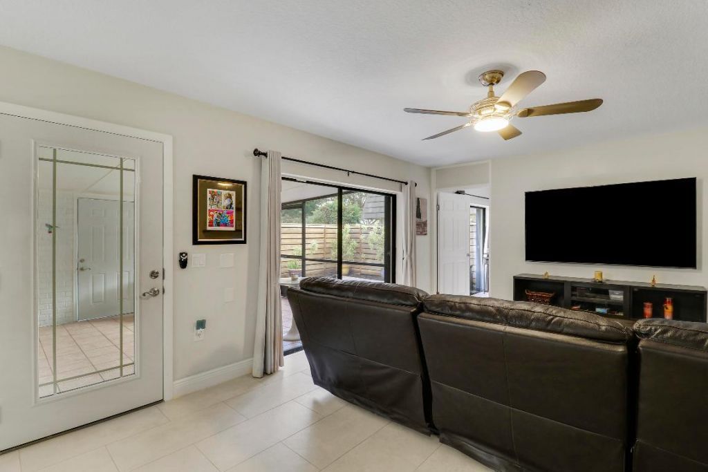 1114 11th Terrace, Palm Beach Gardens, FL 33418 Photo