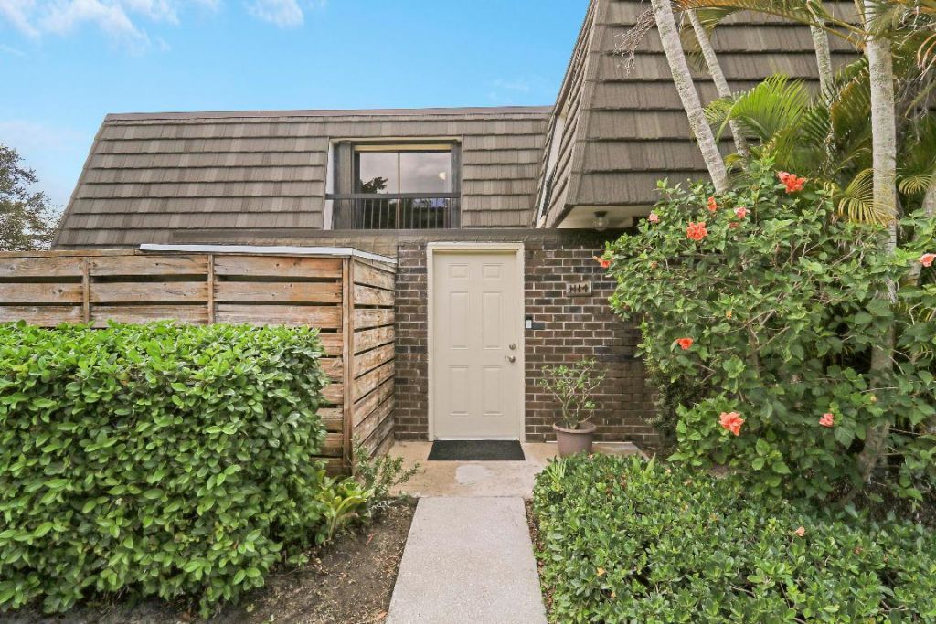 1114 11th Terrace, Palm Beach Gardens, FL 33418 Photo