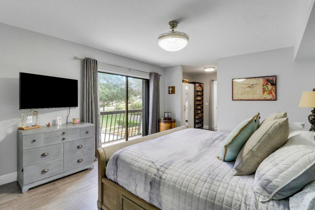 1114 11th Terrace, Palm Beach Gardens, FL 33418 Photo