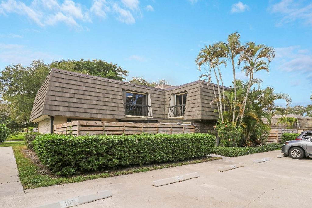 1114 11th Terrace, Palm Beach Gardens, FL 33418 Photo