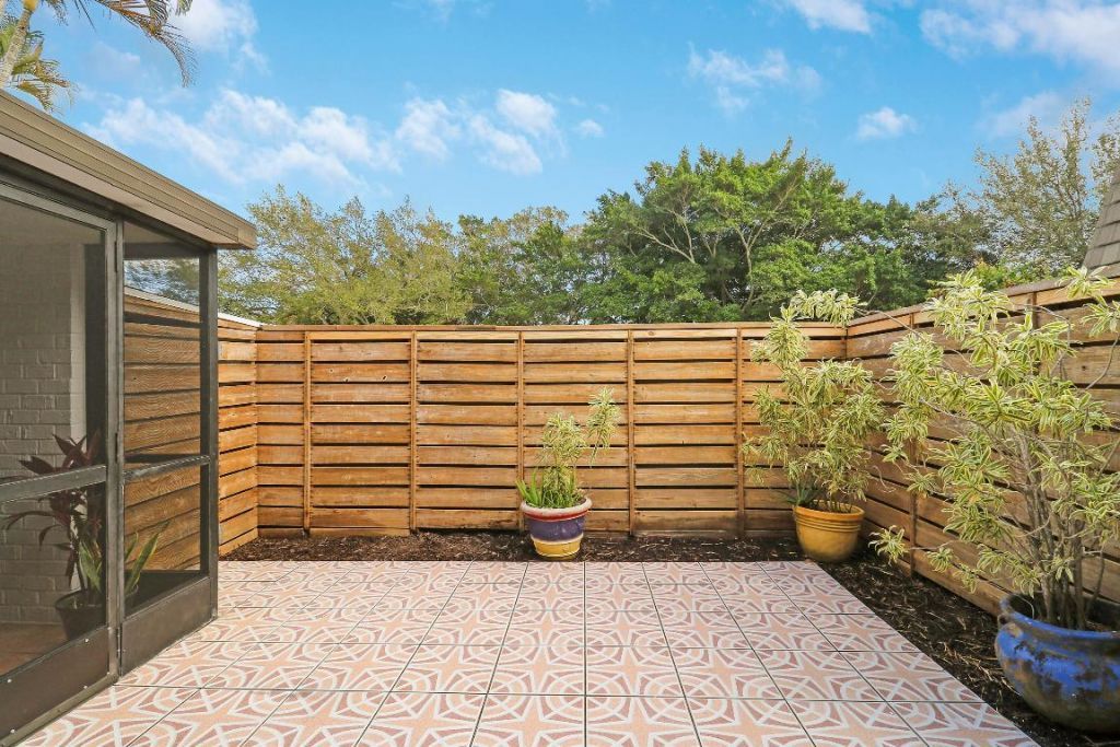 1114 11th Terrace, Palm Beach Gardens, FL 33418 Photo