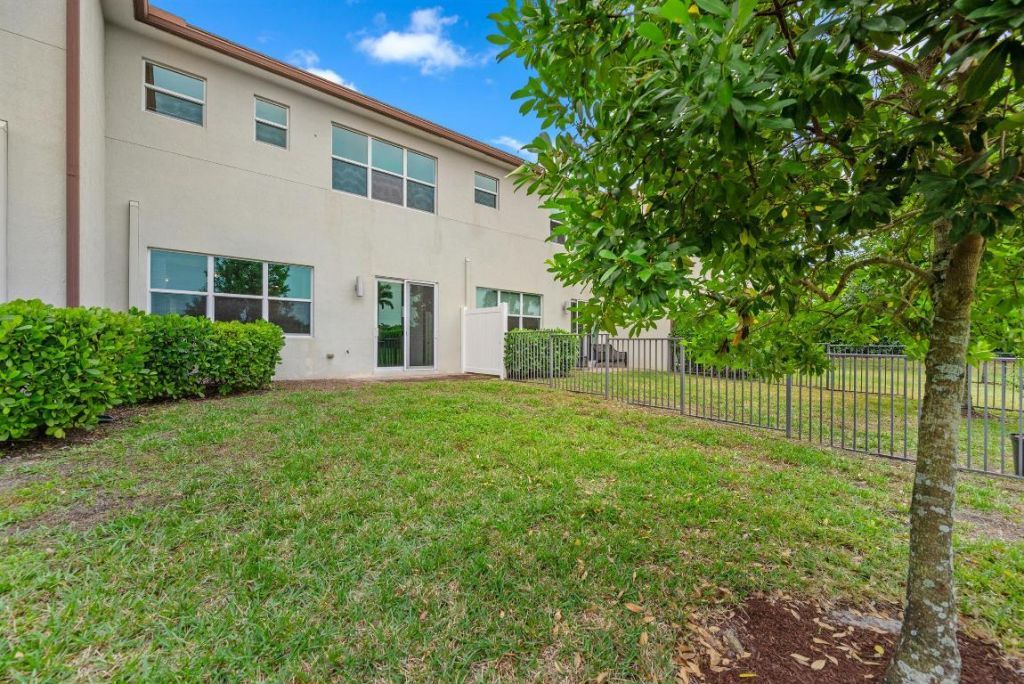 9059 Kingsmoor Way, Lake Worth, FL 33467 Photo