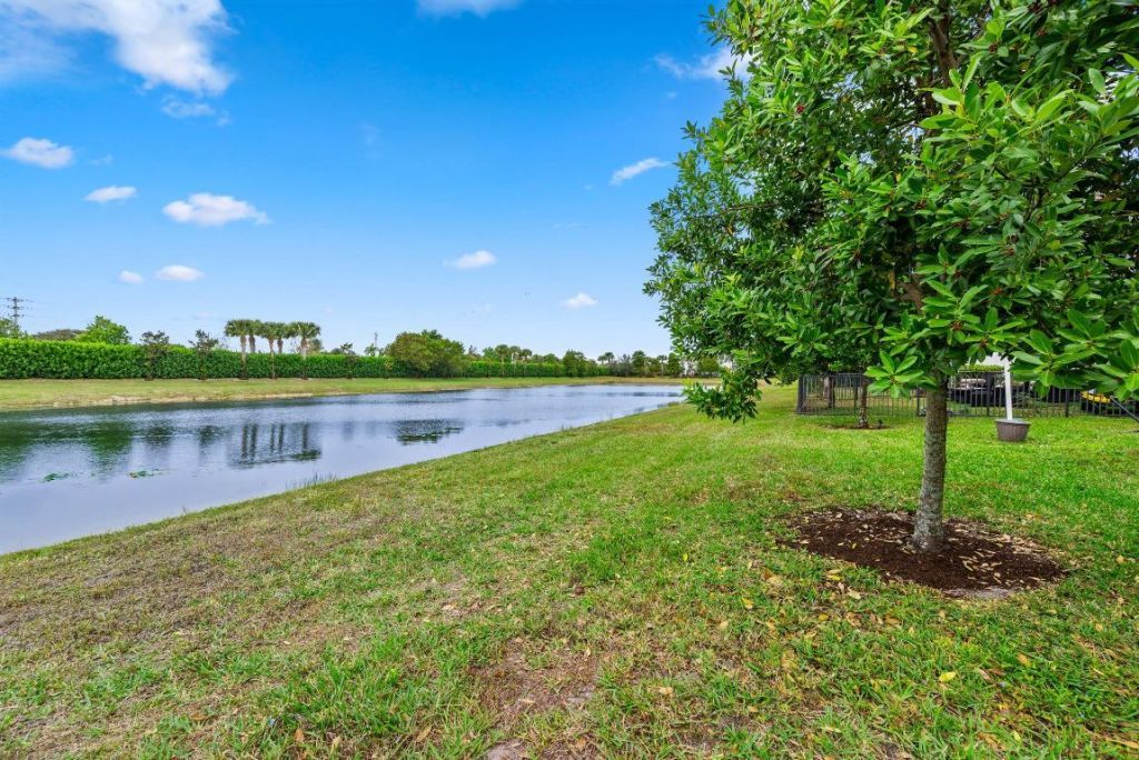 9059 Kingsmoor Way, Lake Worth, FL 33467 Photo