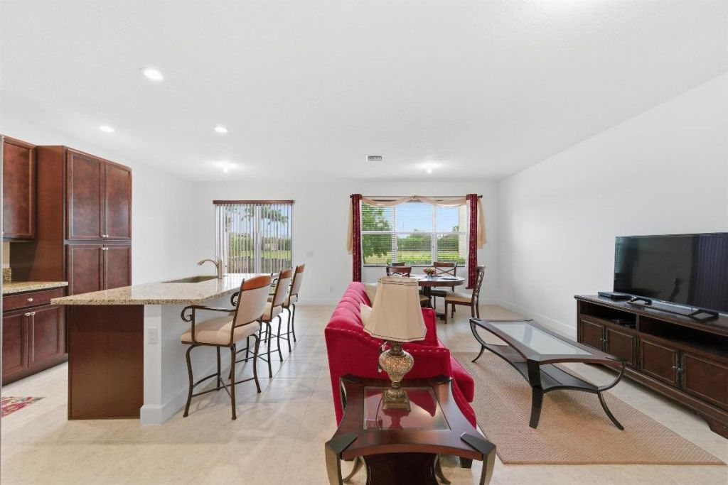 9059 Kingsmoor Way, Lake Worth, FL 33467 Photo