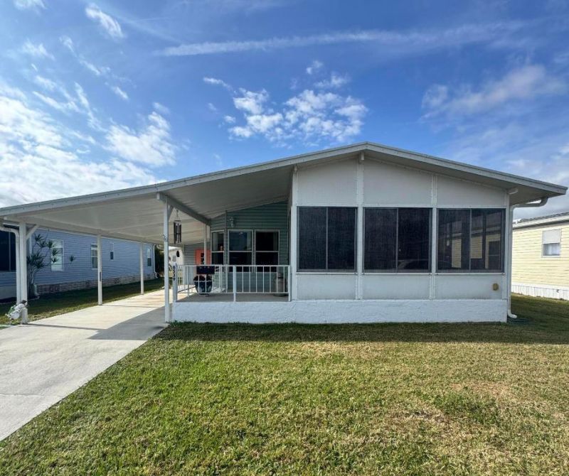 6539 Spanish Lakes Boulevard, Fort Pierce, FL 34951 Main Photo