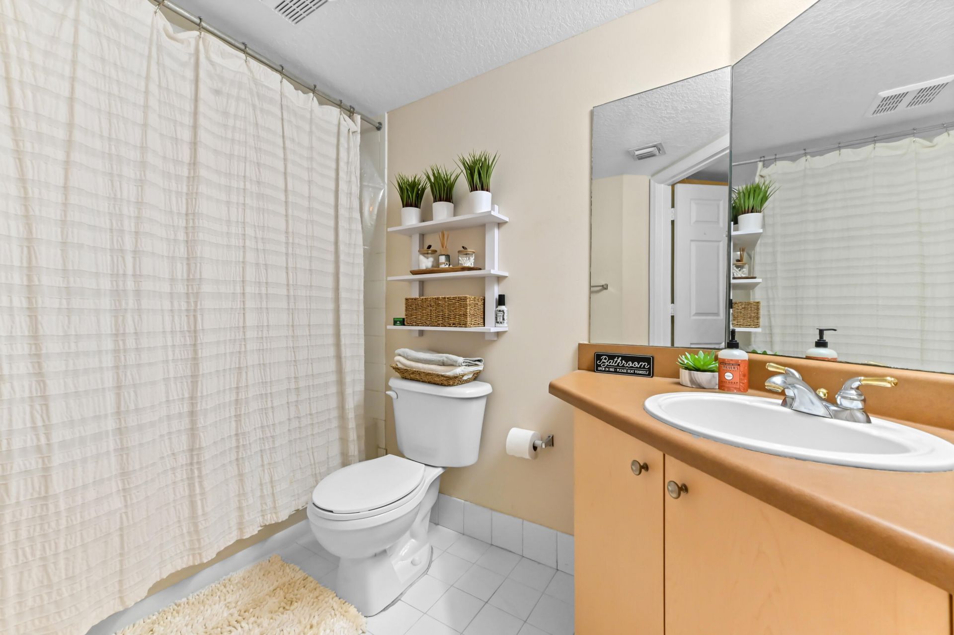 4280 San Marino Boulevard, Unit 201, West Palm Beach, FL 33409 Photo