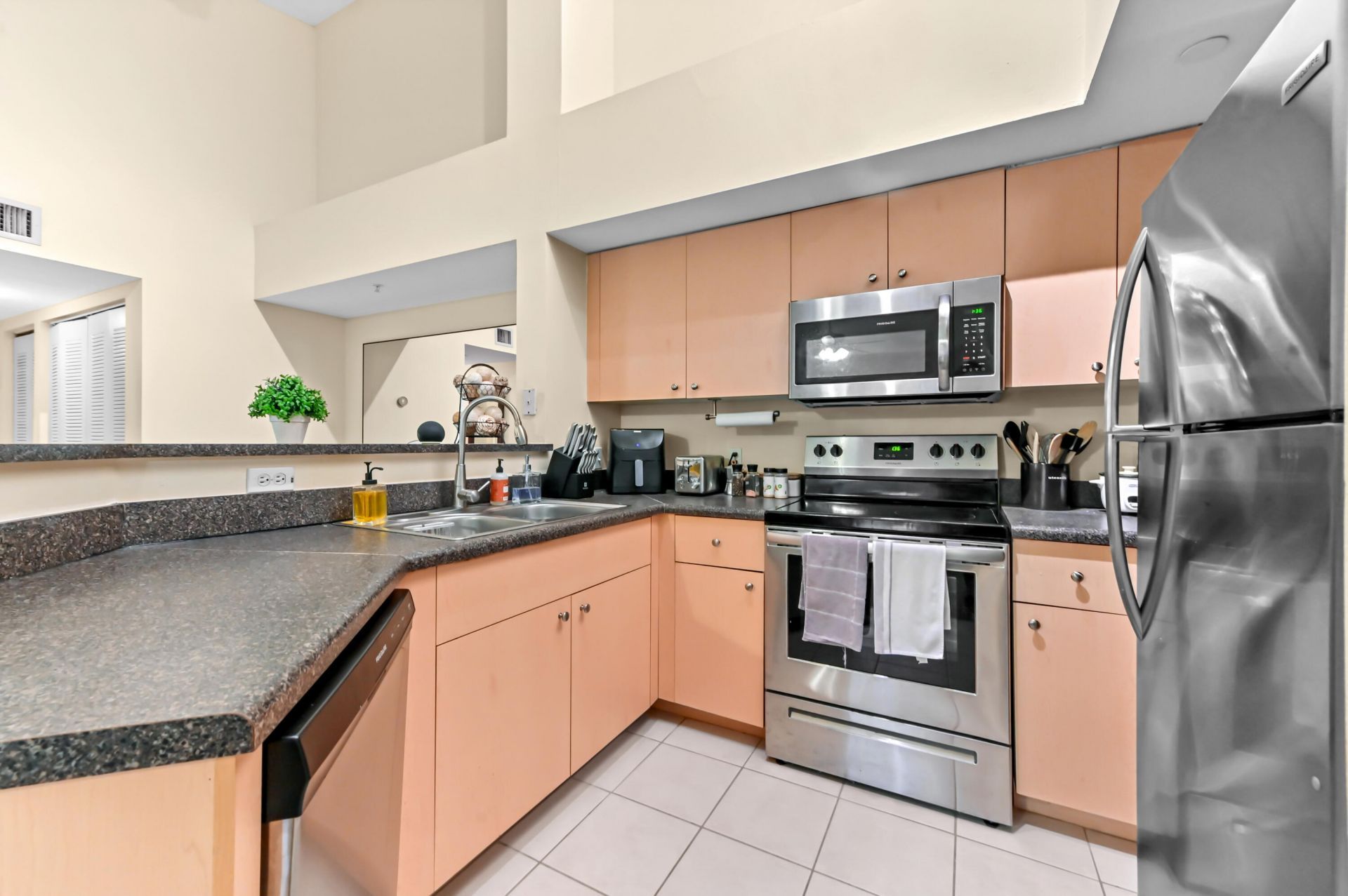 4280 San Marino Boulevard, Unit 201, West Palm Beach, FL 33409 Photo