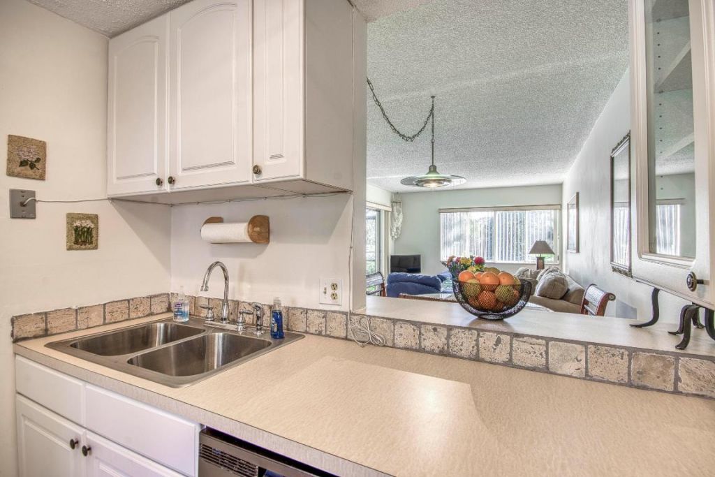 830 SW 9th Street Circle, Unit 104, Boca Raton, FL 33486 Photo