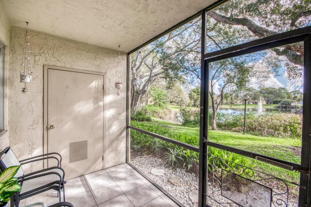 830 SW 9th Street Circle, Unit 104, Boca Raton, FL 33486 Photo