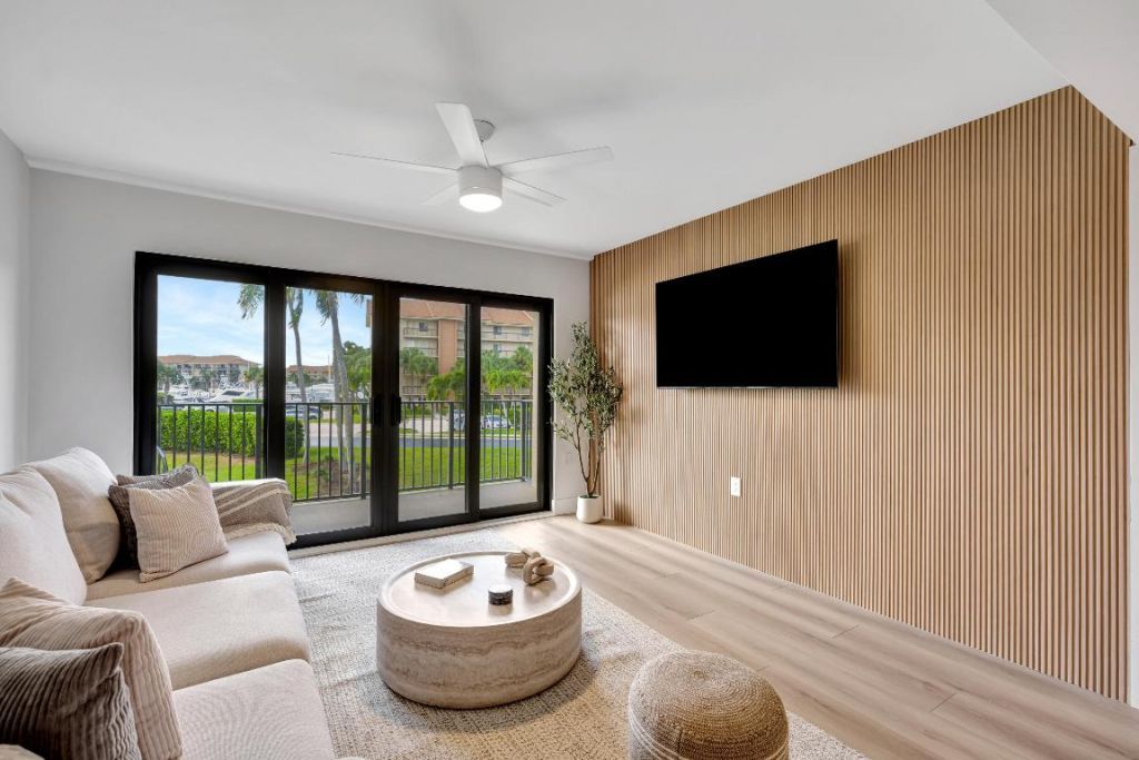 501 Seafarer Circle, Unit 204, Jupiter, FL 33477 Photo