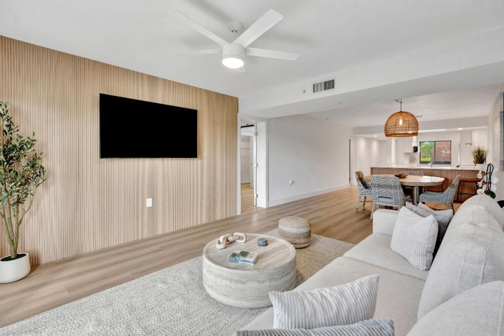 501 Seafarer Circle, Unit 204, Jupiter, FL 33477 Photo