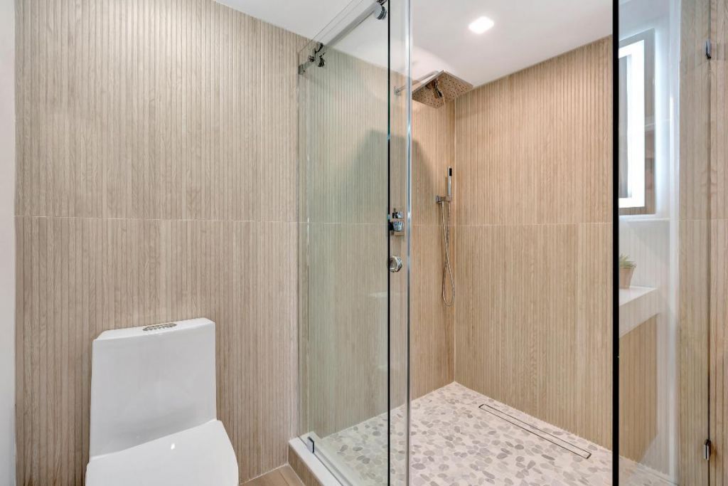 501 Seafarer Circle, Unit 204, Jupiter, FL 33477 Photo